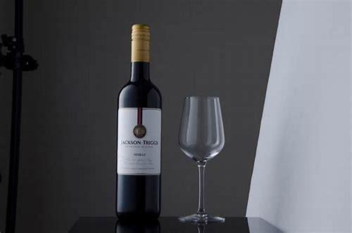 酒类产品拍摄：打造诱人视觉盛宴