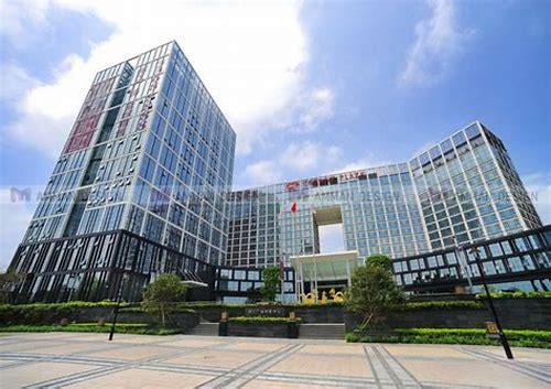 深圳龙岗摄影：定格城市魅力，诠释光影艺术
