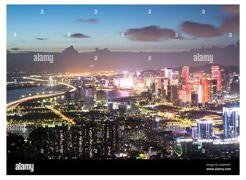 深圳夜景拍摄：捕捉都市的璀璨与灵动